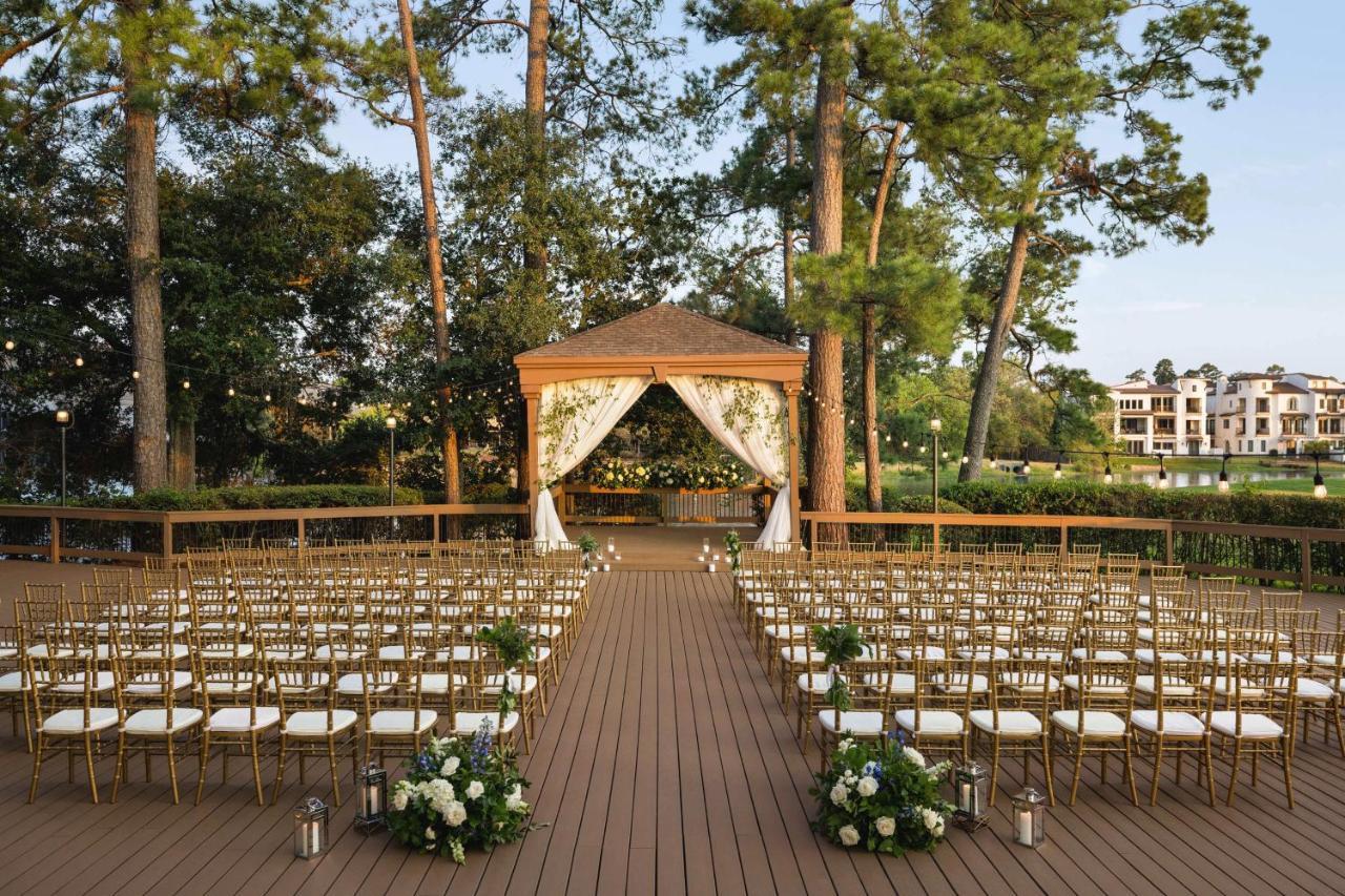 Resort Resort, Curio Collection By Hilton