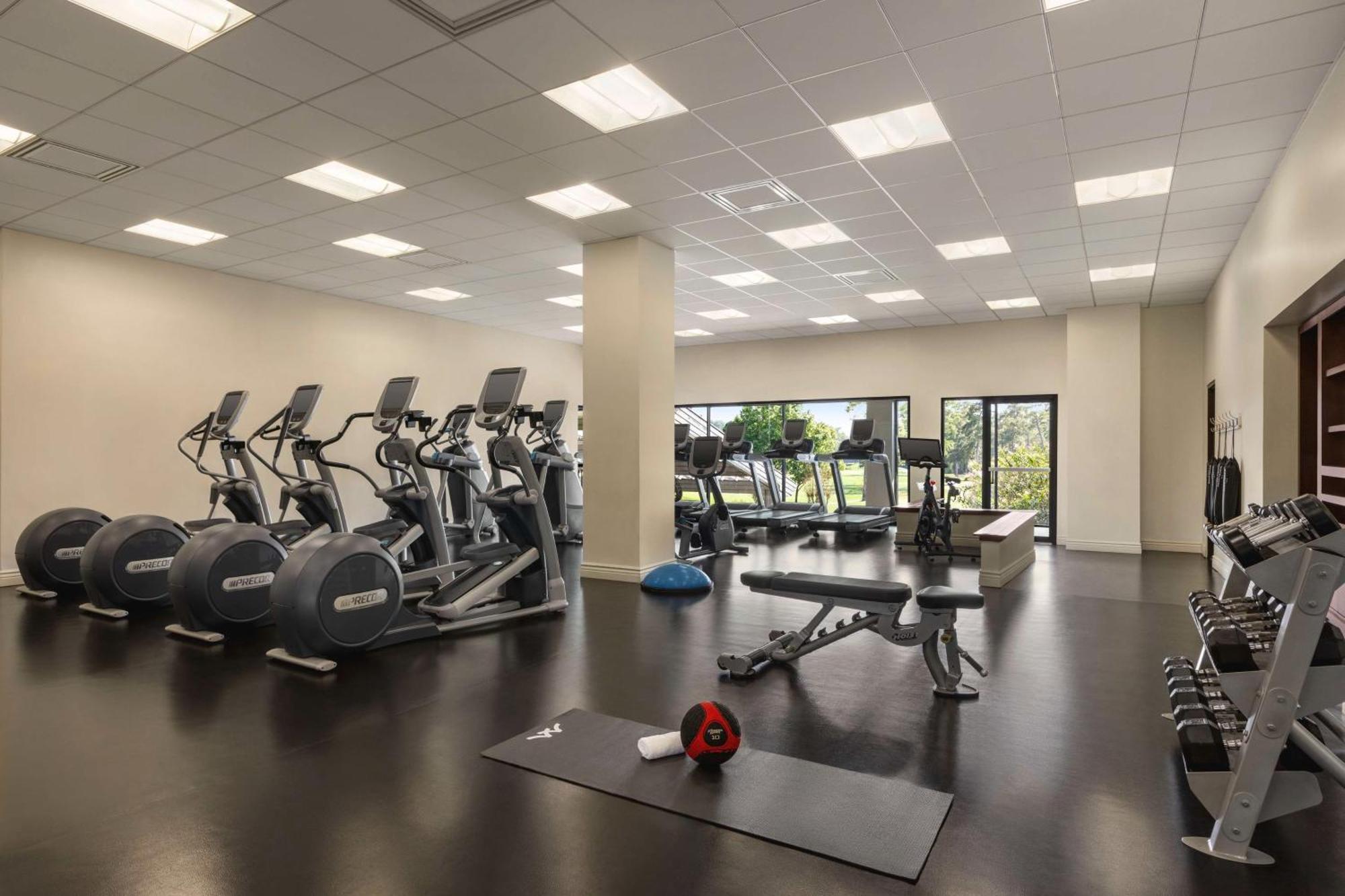 Resort Resort, Curio Collection By Hilton The Woodlands