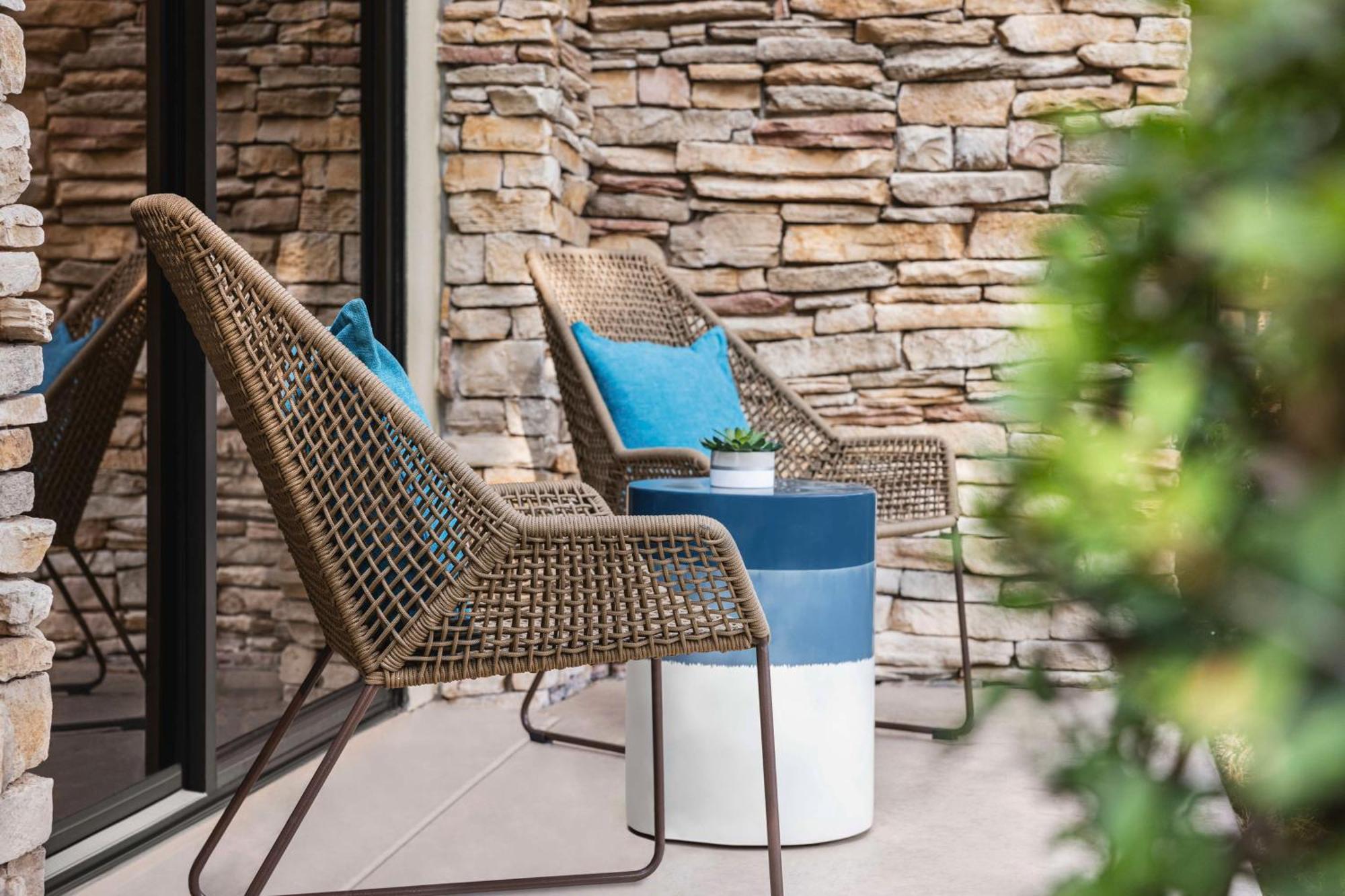 Resort Resort, Curio Collection By Hilton