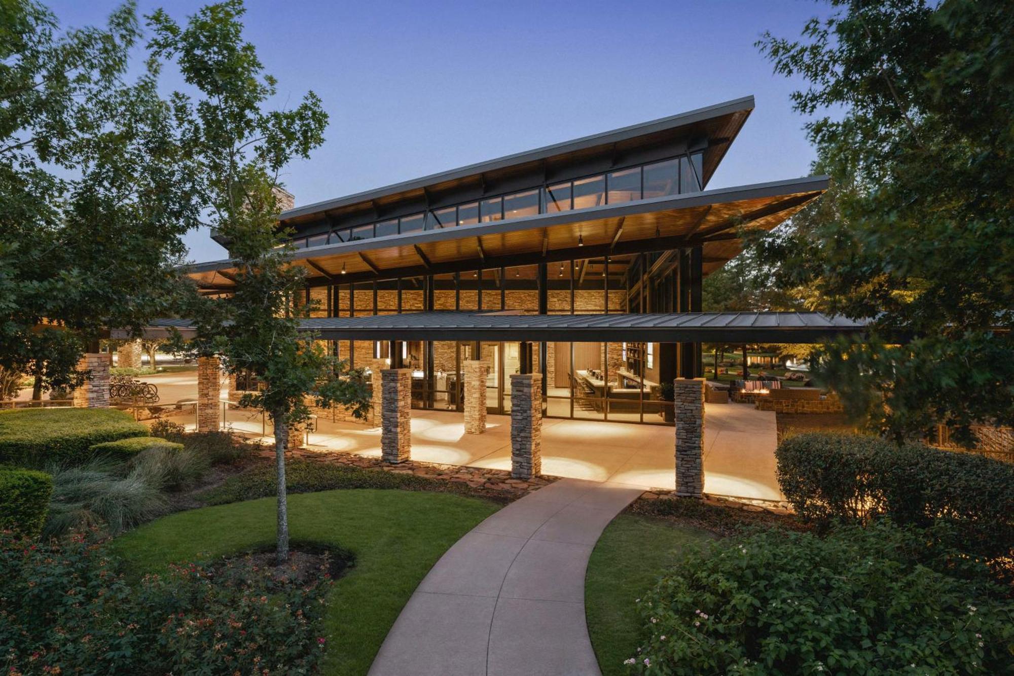 Resort, Curio Collection By Hilton The Woodlands